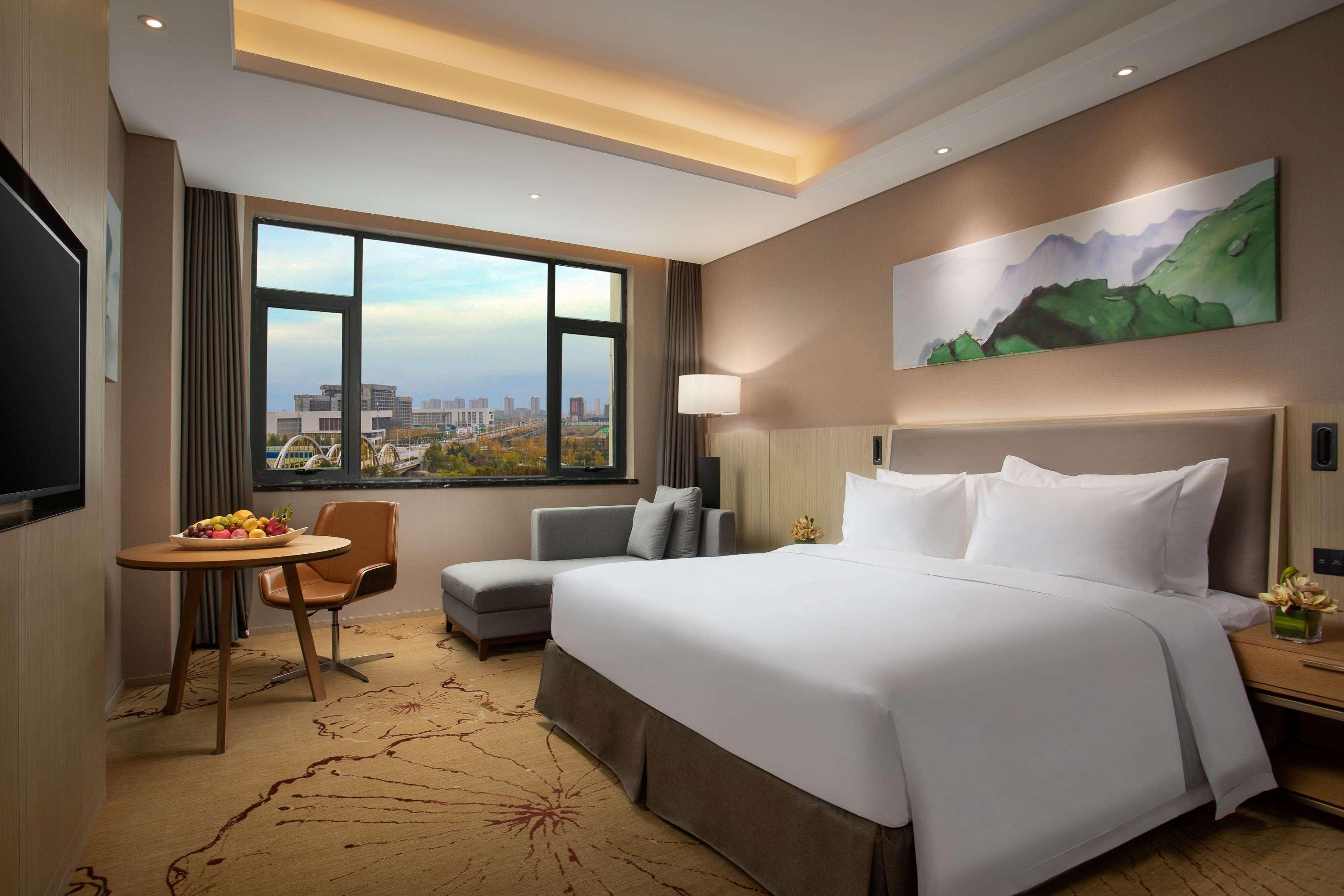 Ramada Wyndham Zhengzhou Xinzheng Hotel Xinzheng  Exterior photo